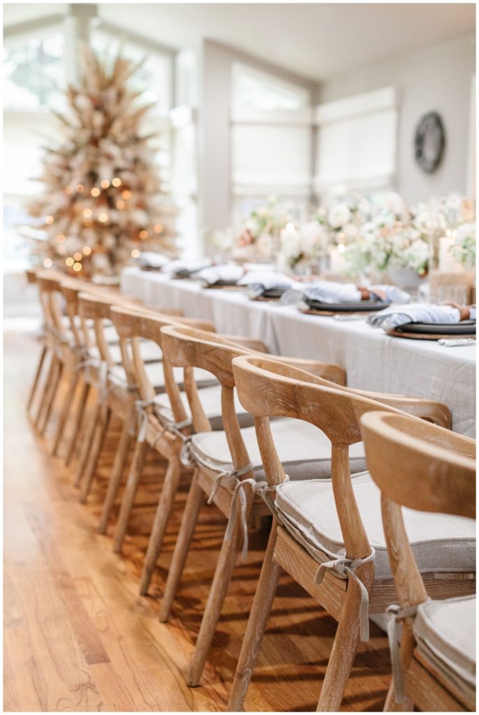 Bohemian Inspired Christmas, Neutral Color Holiday Decor, Adriana Klas Photography, Theoni Collection, Parker Grace Events, Busy Bees Floral Design